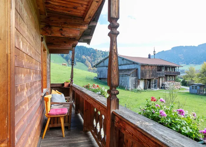 Tiroler Bergtraum 2 Апартаменты *