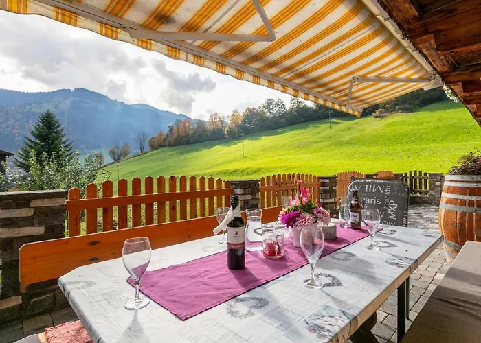 Апартаменты Tiroler Bergtraum 2 *